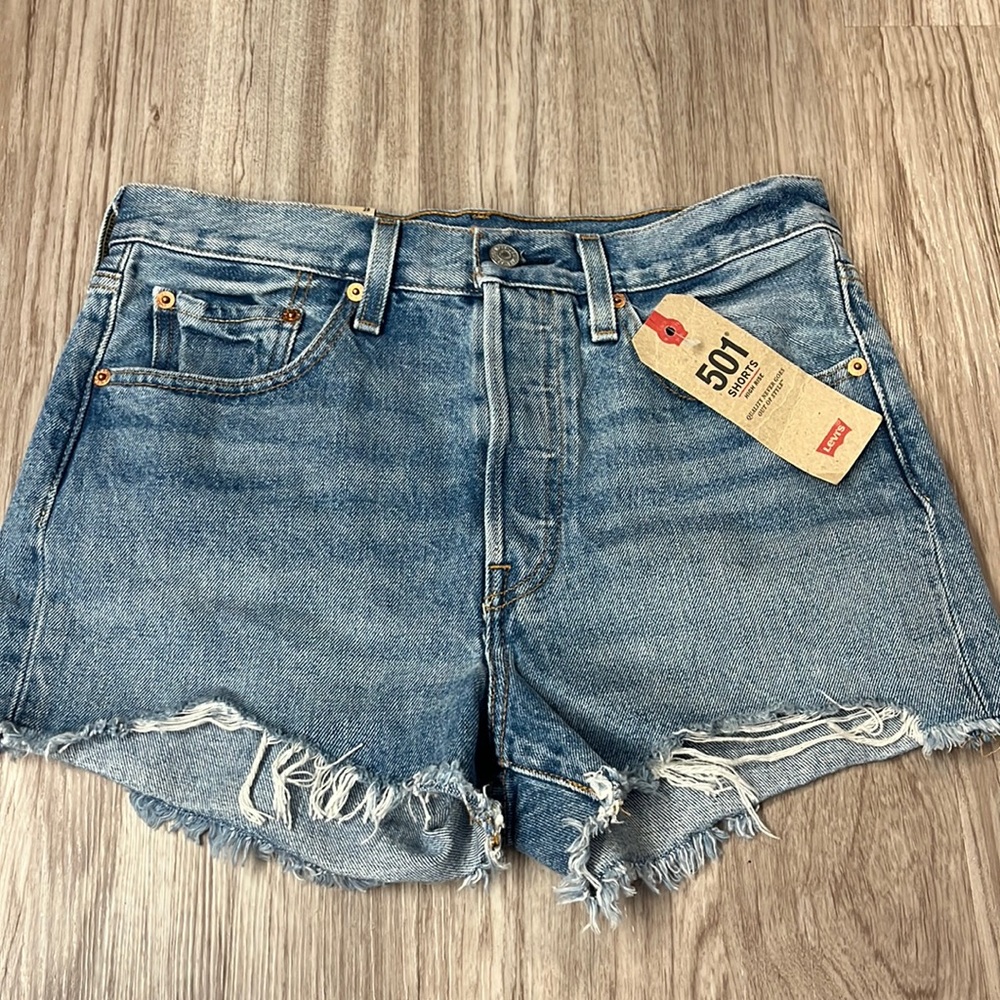 Levis size 28 high rise non-stretch Jean shorts!